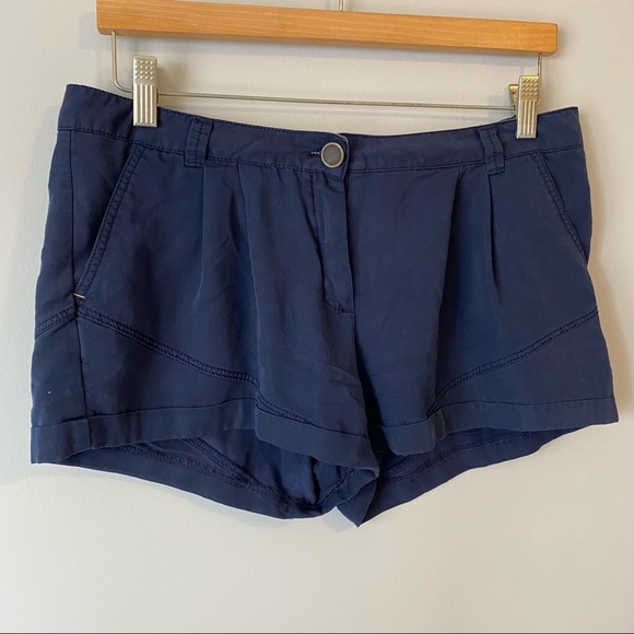 Bershka women’s fluid roll hem navy blue shorts. Size 10 - Picture 7 of 13